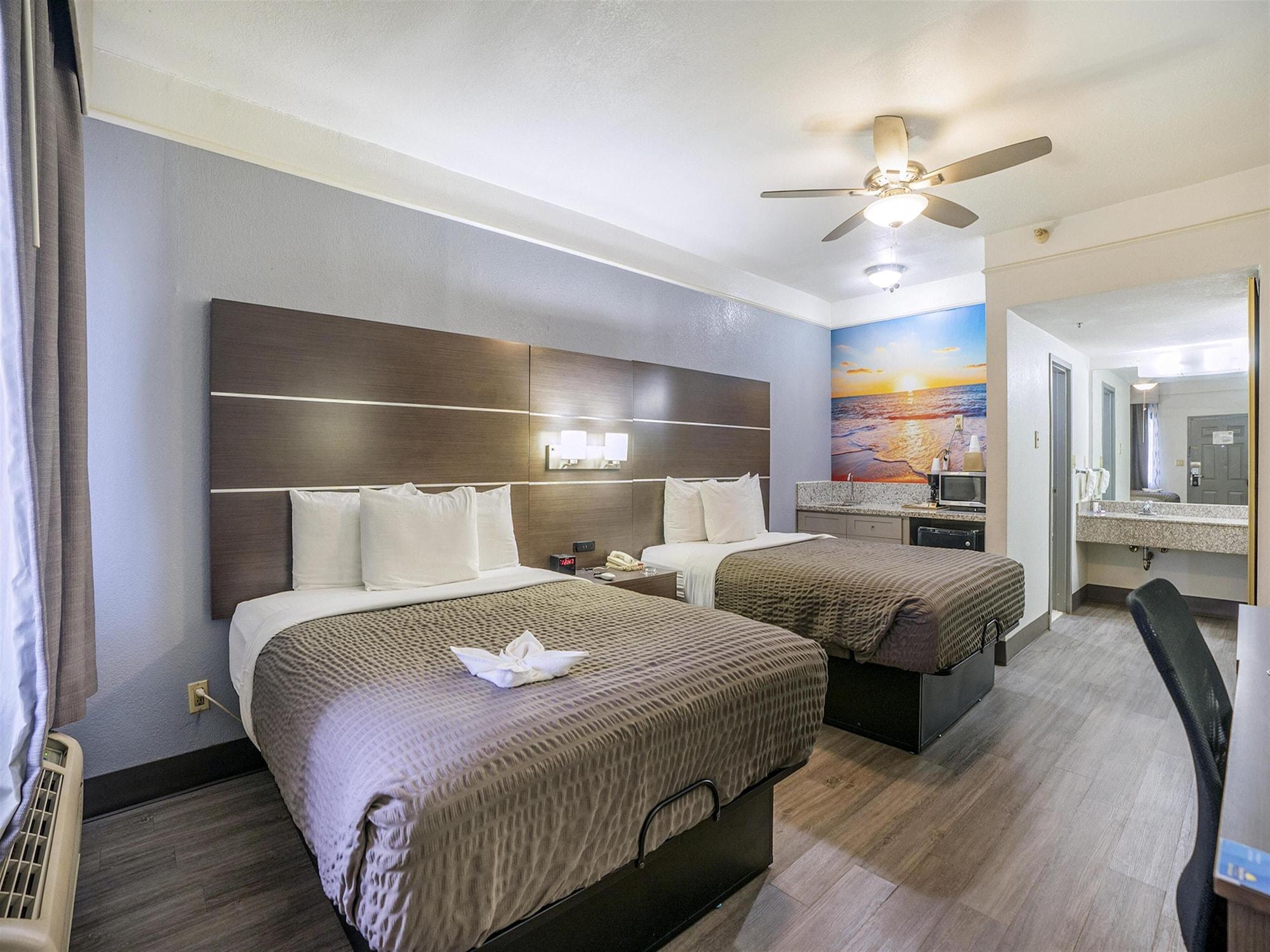 Days Inn & Suites By Wyndham Webster Nasa-Clearlake-Houston Eksteriør bilde